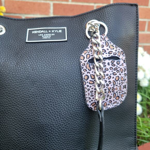 KENDALL + KYLIE Claire Black Crossbody Shoulder Bag – Excellent Pre-Owned - Picture 2 of 8